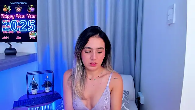 Snapshot of Lucyortiz_ chatting on January 2025 12:53:01 PM Lucyortiz online show from January 2025 12:53:01 PM