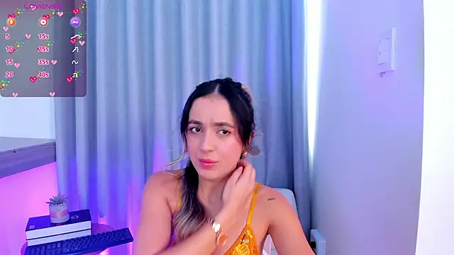 Snapshot of Lucyortiz_ chatting on March 2025 06:30:01 PM Lucyortiz online show from March 2025 06:30:01 PM