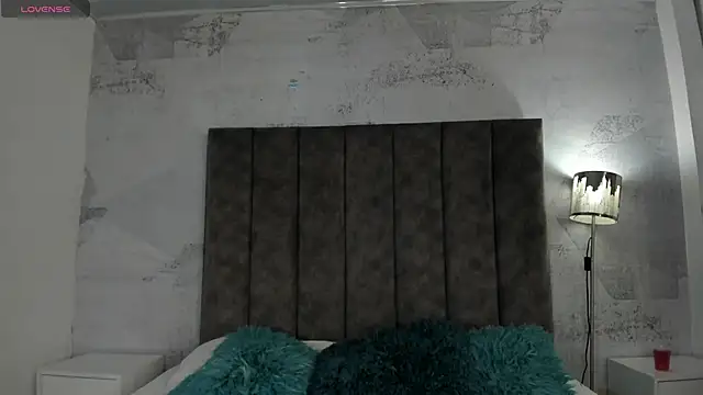 Snapshot of IsabellaGrey19 chatting on February 2025 07:38:02 PM IsabellaGrey19 online show from February 2025 07:38:02 PM