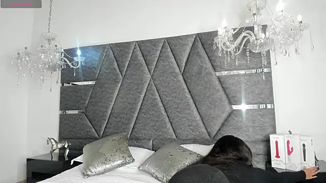 Snapshot of IsabellaGrey19 chatting on September 2025 08:23:01 PM IsabellaGrey19 online show from September 2025 08:23:01 PM