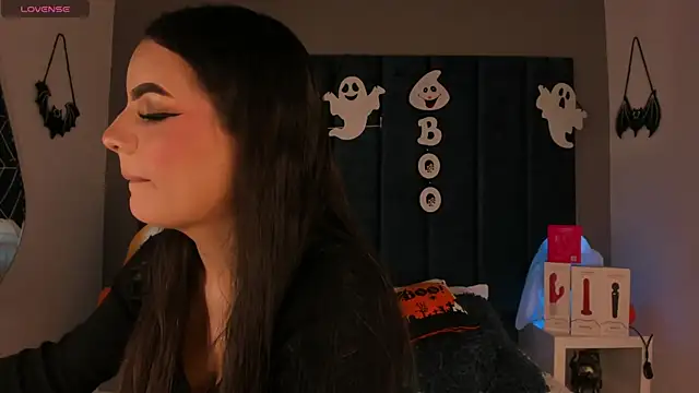 Snapshot of IsabellaGrey19 chatting on October 2025 07:25:02 PM IsabellaGrey19 online show from October 2025 07:25:02 PM