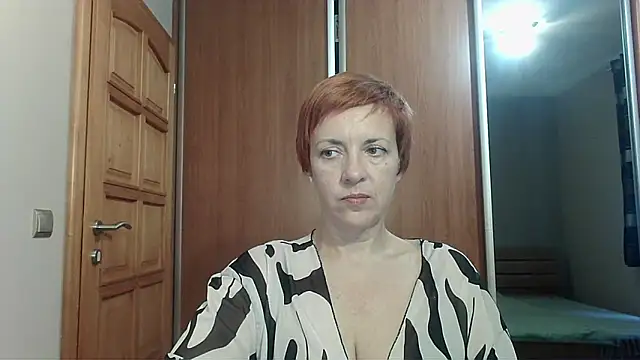 Snapshot of LoraLoraMay chatting on June 2026 10:21:01 AM LoraLoraMay online show from June 2026 10:21:01 AM
