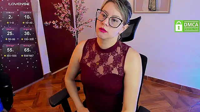 Chanelll Taylorr  online show from March 2025 04:20:02 PM