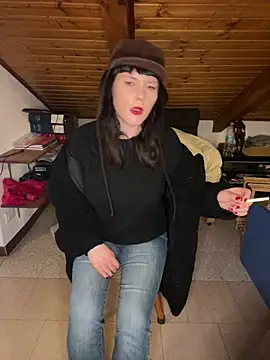 Snapshot of OniricFemme chatting on March 2025 09:22:02 AM OniricFemme online show from March 2025 09:22:02 AM