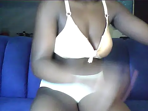 Adaline-Paris online show from April 2026 02:47:02 AM