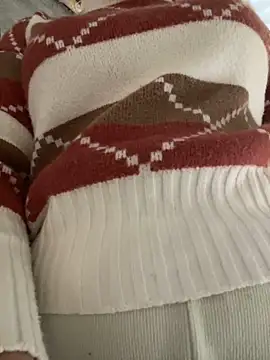 Snapshot of Milk_Mom99 chatting on December 2024 03:58:02 AM Milk Mom99 online show from December 2024 03:58:02 AM