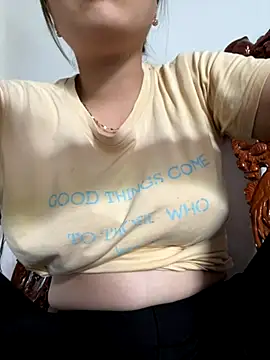 Snapshot of Milk_Mom99 chatting on October 2025 01:36:02 AM Milk Mom99 online show from October 2025 01:36:02 AM