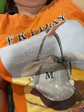 Snapshot of Milk_Mom99 chatting on October 2025 07:18:01 AM Milk Mom99 online show from October 2025 07:18:01 AM