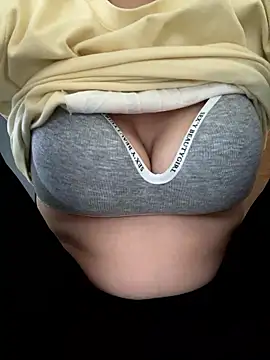 Milk Mom99 online show from January 2026 06:06:02 AM