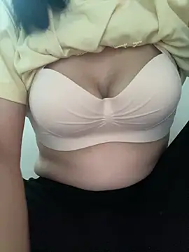 Milk Mom99 online show from February 2026 06:40:02 AM