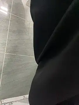 Milk Mom99 online show from March 2026 06:39:01 AM