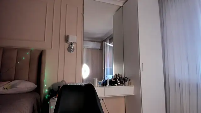 melissa yamazaki online show from November 2025 05:42:02 AM