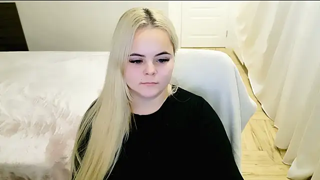 lovely-eyes online show from December 2024 05:15:01 AM