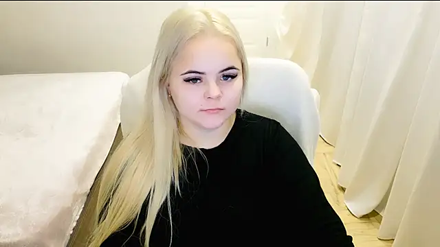 lovely-eyes online show from December 2024 04:58:02 AM