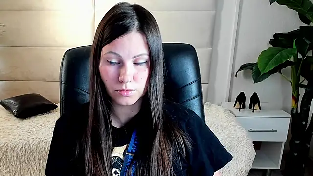 Dana  dom online show from October 2025 02:41:01 AM