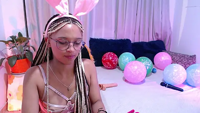 Zoe--khalL online show from December 2024 05:07:01 AM