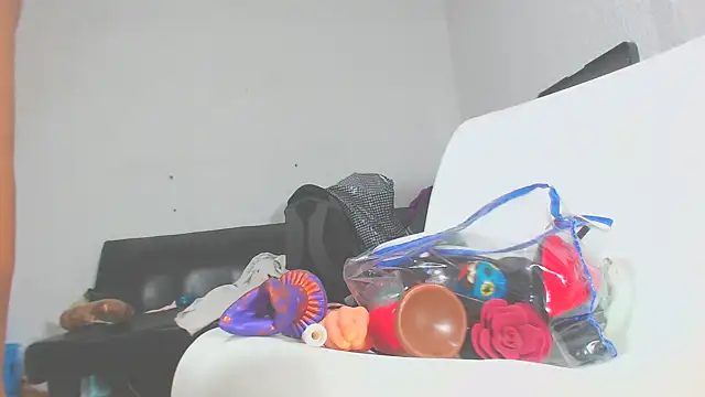 Kitty Mifl online show from February 2025 06:07:01 AM