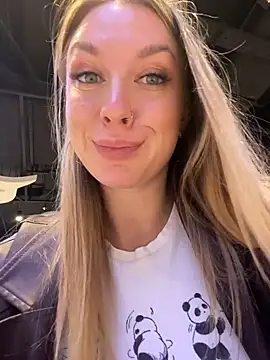 Sweet   Emily online show from December 2025 11:41:01 AM