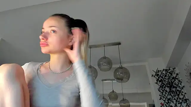 Snapshot of IreneVON chatting on January 2025 05:20:02 AM IreneVON online show from January 2025 05:20:02 AM