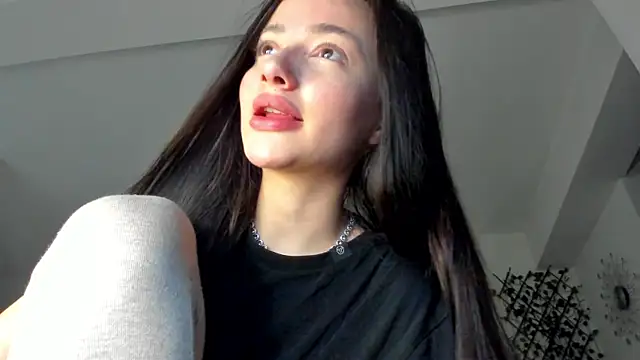 Snapshot of IreneVON chatting on January 2025 05:05:02 AM IreneVON online show from January 2025 05:05:02 AM