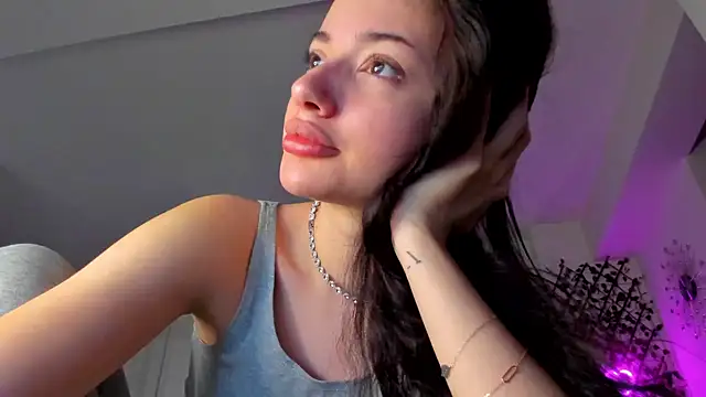 Snapshot of IreneVON chatting on January 2025 04:58:01 AM IreneVON online show from January 2025 04:58:01 AM