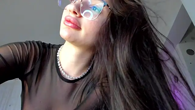Snapshot of IreneVON chatting on February 2025 08:42:01 AM IreneVON online show from February 2025 08:42:01 AM