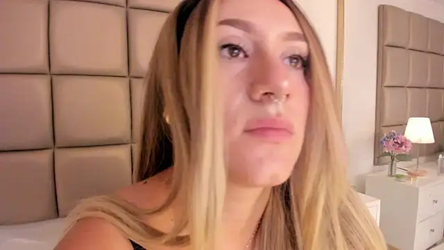 Emily robertss online show from February 2025 09:36:02 AM