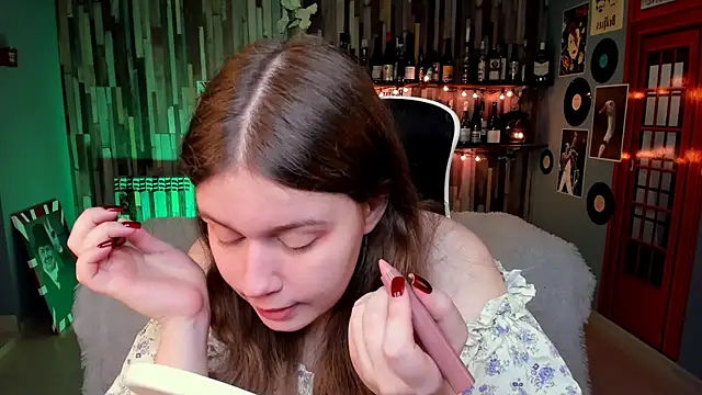 FioraMarmoris online show from April 2026 06:09:01 AM