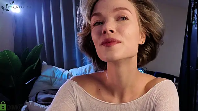 Eva Natsumi online show from September 2025 05:03:02 PM