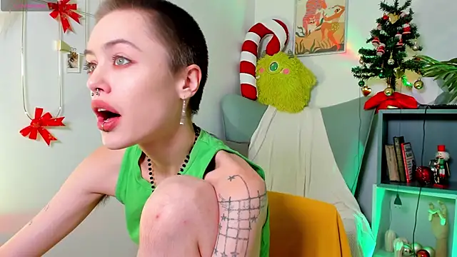 PamelaYong online show from December 2024 01:38:02 PM