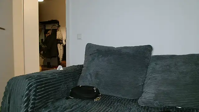 Snapshot of Jasmin-White chatting on October 2025 08:09:02 PM Jasmin-White online show from October 2025 08:09:02 PM