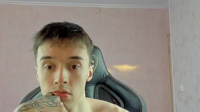 MasonWarholl online show from March 2026 03:23:02 PM