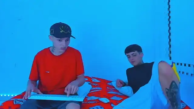 Snapshot of HOT_boy2025 chatting on January 2025 02:14:02 AM HOT boy2025 online show from January 2025 02:14:02 AM