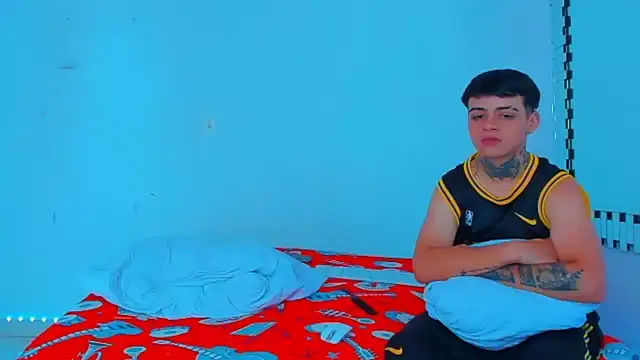 Snapshot of HOT_boy2025 chatting on January 2025 06:12:02 PM HOT boy2025 online show from January 2025 06:12:02 PM