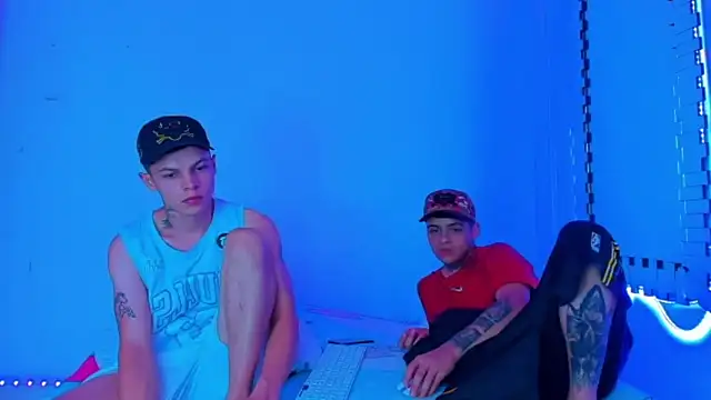 Snapshot of HOT_boy2025 chatting on January 2025 09:14:02 PM HOT boy2025 online show from January 2025 09:14:02 PM