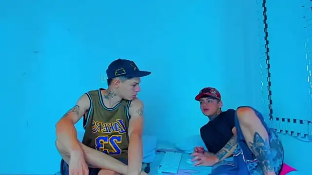 Snapshot of HOT_boy2025 chatting on January 2025 02:39:01 PM HOT boy2025 online show from January 2025 02:39:01 PM