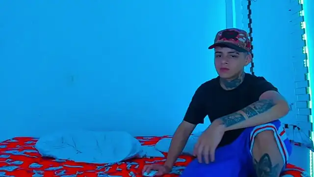 Snapshot of HOT_boy2025 chatting on February 2025 10:18:01 PM HOT boy2025 online show from February 2025 10:18:01 PM