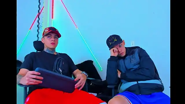 Snapshot of HOT_boy2025 chatting on September 2025 05:17:02 AM HOT boy2025 online show from September 2025 05:17:02 AM