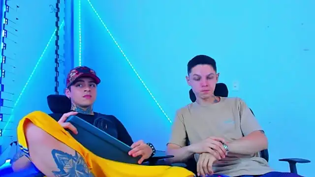 Snapshot of HOT_boy2025 chatting on October 2025 03:49:02 AM HOT boy2025 online show from October 2025 03:49:02 AM