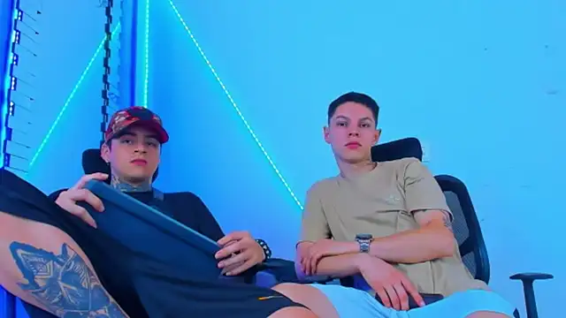 Snapshot of HOT_boy2025 chatting on October 2025 12:11:01 AM HOT boy2025 online show from October 2025 12:11:01 AM