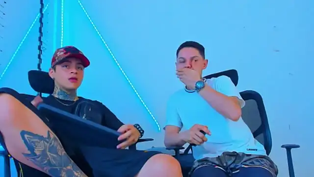 Snapshot of HOT_boy2025 chatting on October 2025 05:41:01 AM HOT boy2025 online show from October 2025 05:41:01 AM