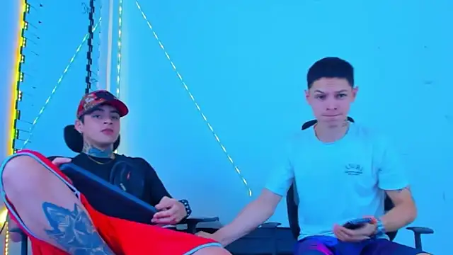 Snapshot of HOT_boy2025 chatting on October 2025 01:28:02 AM HOT boy2025 online show from October 2025 01:28:02 AM