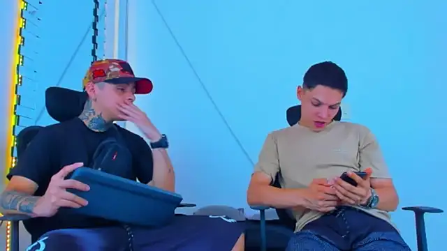 Snapshot of HOT_boy2025 chatting on November 2025 04:31:02 PM HOT boy2025 online show from November 2025 04:31:02 PM