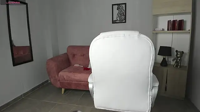 Alice23jones online show from September 2025 03:12:02 PM