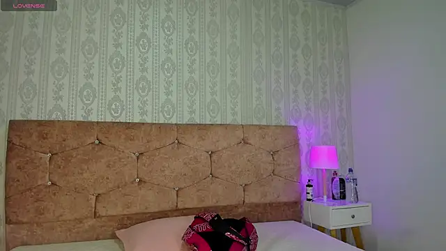 liaa 18 online show from September 2025 03:32:02 AM