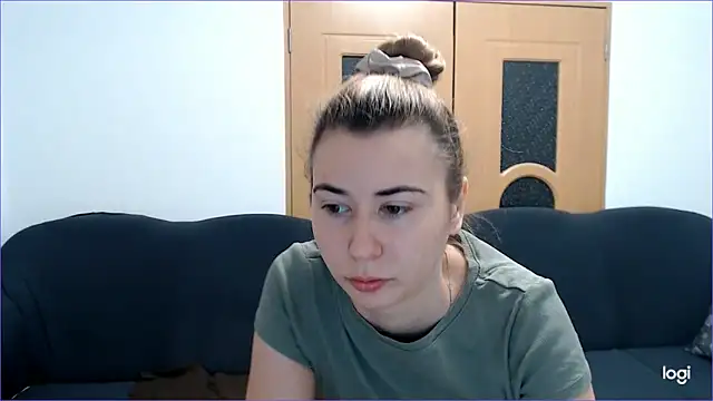Snapshot of VioletaFlower7 chatting on December 2024 09:40:02 AM VioletaFlower7 online show from December 2024 09:40:02 AM