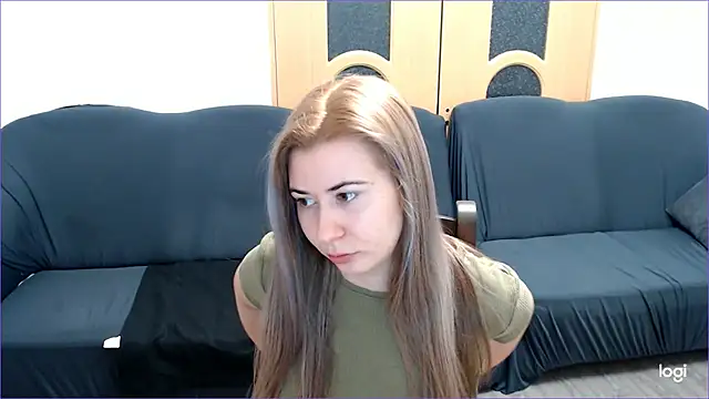 Snapshot of VioletaFlower7 chatting on December 2024 08:45:02 AM VioletaFlower7 online show from December 2024 08:45:02 AM
