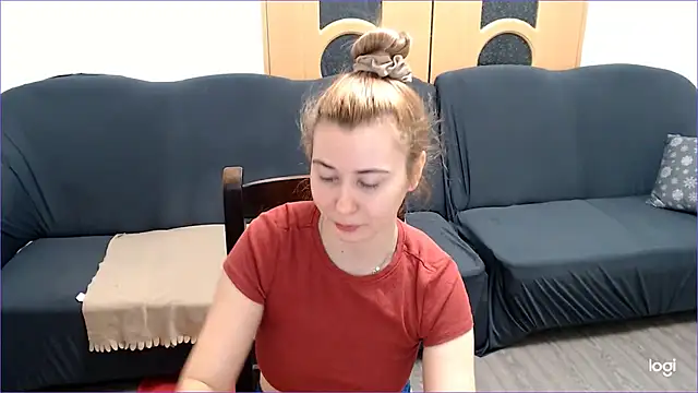 Snapshot of VioletaFlower7 chatting on January 2025 10:34:02 AM VioletaFlower7 online show from January 2025 10:34:02 AM