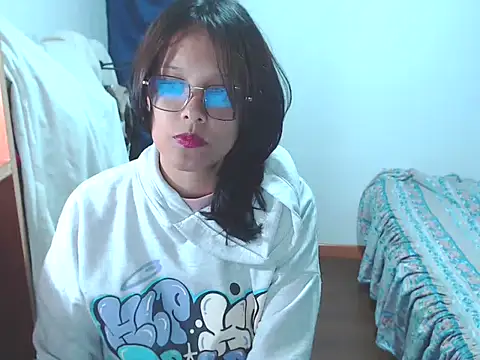 home vlak online show from April 2026 01:52:02 AM