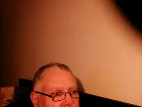 Snapshot of 100Tauros chatting on February 2025 09:37:02 PM 100Tauros online show from February 2025 09:37:02 PM